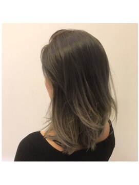 コーラー ヘアアンドスパ(Coller Hair&Spa) オンナ度◎のクビレセミディ×デザインカラー