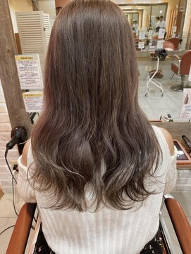 ネオリーブ コパン 鶴見店(Neolive copain) 8トーンのアッシュグレージュ(ブリーチあり) neolivecopain