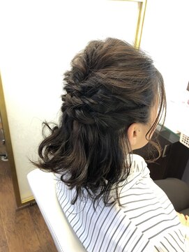 アムズヘアーファム ミディアムアレンジ