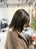 ネイヴィル オモテサンドウ(navile omotesando)&nbsp;☆ブリーチなしオリーブグレージュ外ハネボブ☆