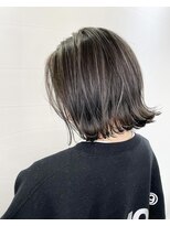 リトバイプティパ(Lit by petit-pas) 透明感バツグン!ハイライトグレージュカラー♪