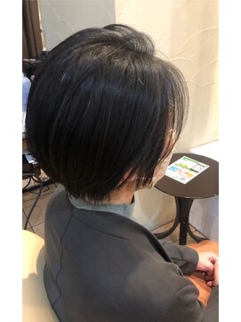 ティエル(Tiele) 30代ショートボブ