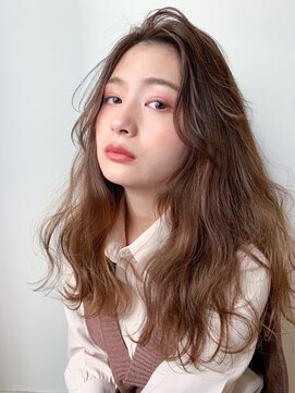 アイティーバイアルバム 松戸店(IT by ALBUM) 顔まわりレイヤー波ウェーブ_ホワイトグレージュネビージュ_9104