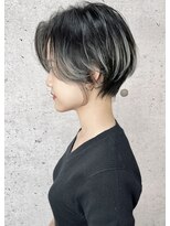 アンダーバーホワイト 芦屋店(_WHITE)&nbsp;大人可愛い20代30代40代インナーカラー小顔ウルフレイヤーボブ