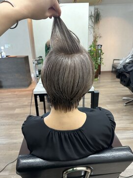 ヴィフ 大船(VIF) 白髪ぼかし脱白髪染めショートヘアショートボブカット40代50代