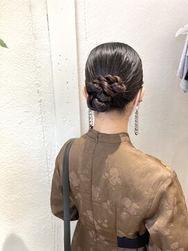 ヒカリスナカザキアンド(HIKARIS nakazaki &) タイトヘアセット