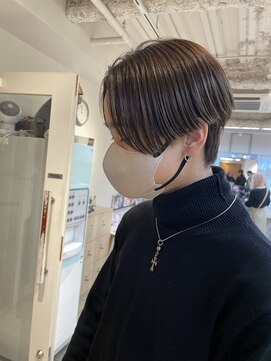 テトラ バイ ネオリーブ 横浜西口店(tetra by neolive) 横浜★センターパートのプラチナブラウン