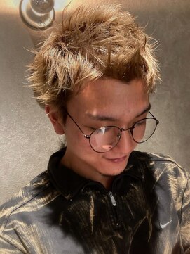 ガーデンヨコハマエスト(GARDEN YOKOHAMA est) ブロンドwカラー刈り上げなしスパイキーショート