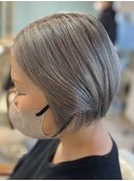 ショートボブ/グレージュ