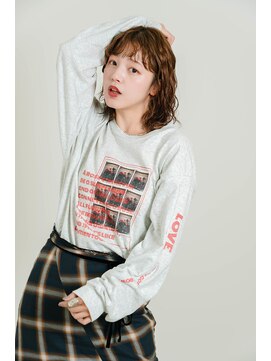 エクラヘアーズボウグループ(eclat hair’s BEAU group) 色落ちカワイイ続くベージュカラー♪ふわっとミディアムレイヤー