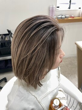 ビビバイベル(BiVi by BHEL) グレージュダブルカラーベージュカラー韓国レイヤーカット20代