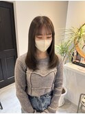 オリーブベージュ
