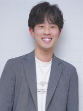 複雑履歴でも理想を叶える、再現性重視のパーマ＆カラー技術