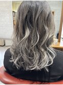 グラデーションカラー×ハイトーンカラー
