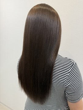 モクヘアー(moc hair) oggiottoトリートメントでさらさらロング