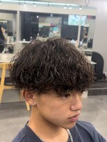 フィフス トウキョウ (fifth TOKYO) 渋谷波巻きパーマメンズカットセンターパートウルフマッシュ