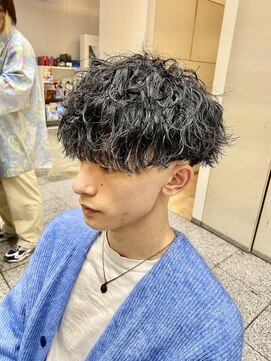 ギブ 豊田市駅店(GIVE) 波巻きスパイラルパーマメンズマッシュツーブロック刈り上げ