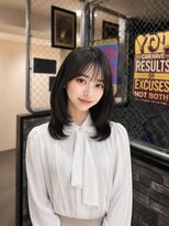 リリー シンジュク(Lilly)&nbsp;ダークグレージュ/レイヤーカット/韓国巻き/顔周りカット