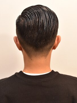 ヘアスタジオヘーフリヒ(HAIR STUDIO HoFLICH) 【クールシェード】