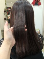 レアマハロ(lea.mahalo) 癖毛をおさえたツヤツヤストレート