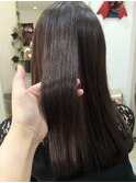 癖毛をおさえたツヤツヤストレート