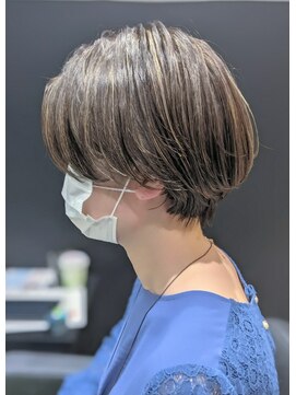 ジエクト 本店(The Ect) マッシュヘア×ハイライトカラー×丸みショート
