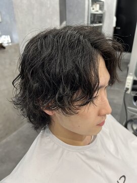 クロムトウキョウ ザ バーバー ネオン 新宿店(CHROM TOKYO the Barber ne/on) 波巻き ウルフスタイル