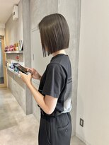 ヨーク(YOKE)&nbsp;YOKE 丸くない切りっぱなしボブアッシュグレージュブリーチなし