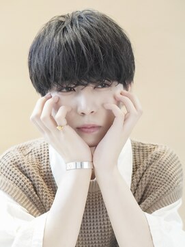 オーシャントーキョー 渋谷(OCEAN TOKYO) シースルーマッシュセンターパートツーブロック刈り上げ韓国ヘア