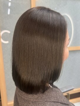 イゾラ(isola) 【isola】質感再整カラー/アッシュブラウン/おしゃれに白髪ケア