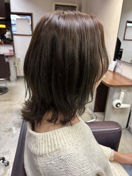 サロン クラッチ クリエイティブ コンセプト(salon CLUTCH creative concept) くびれミディ×olive beige