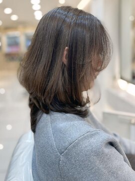 ザビー(THE B) 本八幡×セミロング×小顔カット