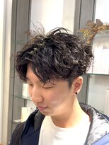 リンダ(LYNDA)&nbsp;無造作スパイラルパーマ/センターパート/ツーブロック/仙台