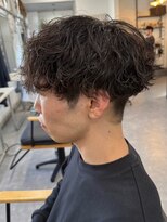 フゥ 宇都宮(FeU)&nbsp;栃木メンズパーマメンズカットセンターパートメンズマッシュ緩め