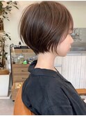 前髪あり小顔くせ毛カバーベージュカラー丸みショートボブヘア