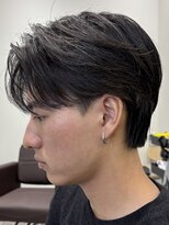 カルム(kalm)&nbsp;メンズセンターパートウルフセンターパートニュアンスパーマ襟足