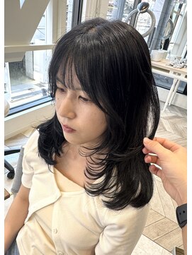 ニューヨークニューヨーク 阪急高槻店(NYNY) 顔まわりにこだわる韓国風レイヤーカット