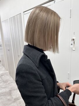 エトワール(ETOILE) ミルクティーベージュ/ボブ/切りっぱなし