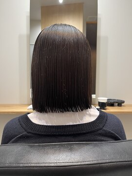 オーマ(OMA) 切りっぱなしボブ