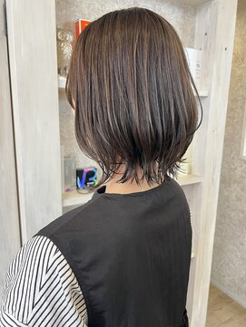 キャアリー(Caary) 福山市Caaryくびれボブレイヤーミディ肩ラインボブ骨格補正