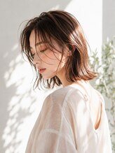 ビューティーアンドフリーハコ(Beauty&Free HACO)&nbsp;抜け感ブラウン×外ハネレイヤーボブ