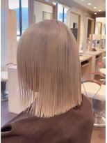 アース 会津若松店(HAIR&MAKE EARTH)&nbsp;ミルクティーベージュの切りっぱなしボブ