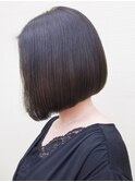 前下がりのグランジボブ