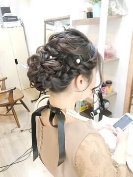ロカット サロン(Roquat Salon) ミディアム編み込みシニヨン 【ヘアアレンジ 立川/立川南口】