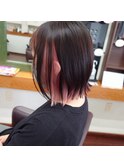 インナーカラーピンク 外ハネ切りっぱなしボブ