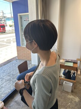 ウイ(Ui) ショート×ナチュラルカラー