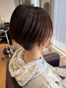 リバイブ ヘアー リュッカプラス(Revive Hair Lycka+) 【ショートスタイル】女性らしさのある丸みショート