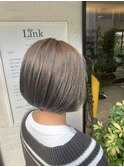 ストレートボブ　アッシュカラー