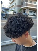 刈り上げツーブロック波巻きスパイラルパーマメンズマッシュ
