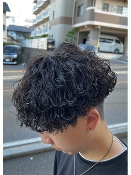 メンズギフト(men's GIFT) 刈り上げツーブロック波巻きスパイラルパーマメンズマッシュ